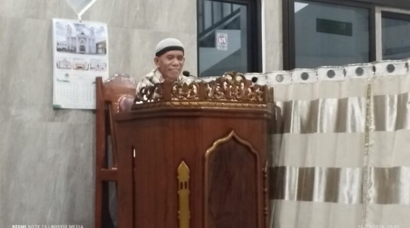 Tausiah Deni Heriyanto di Masjid Al Mukmin Tambaksari: Ajak Umat Beribadah dengan Tulus